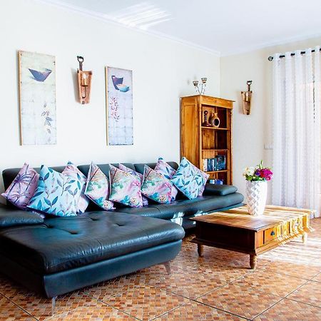 Villa Maria In El Rosario - Mit Sicht Auf Gibralta Марбеля Екстериор снимка