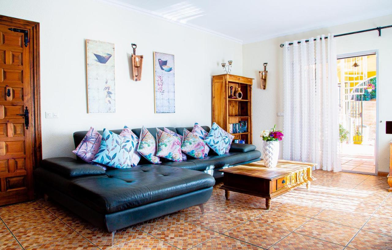 Villa Maria In El Rosario - Mit Sicht Auf Gibralta Марбеля Екстериор снимка
