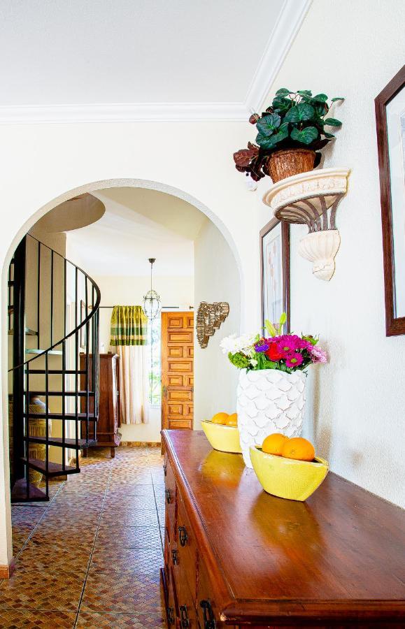 Villa Maria In El Rosario - Mit Sicht Auf Gibralta Марбеля Екстериор снимка